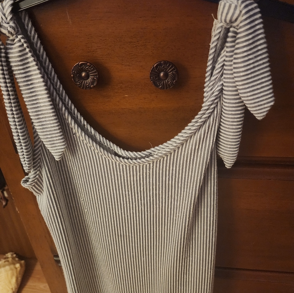 Dress - Picture 3 of 3